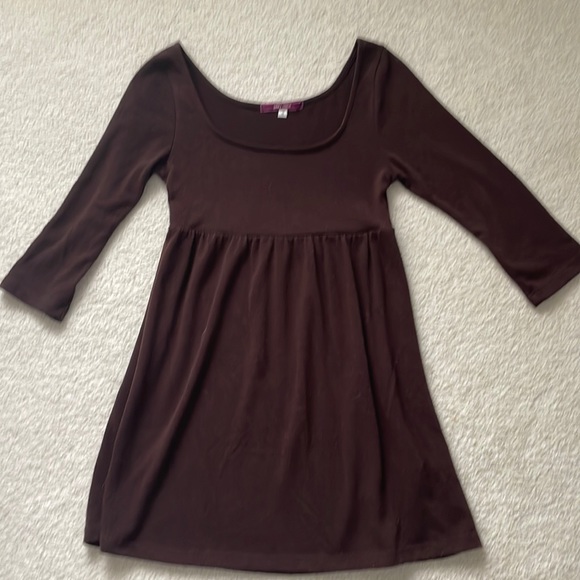 julie's closet Tops - Julie’s Closet Pullover Brown Top Size Small 3/4 Length Sleeves